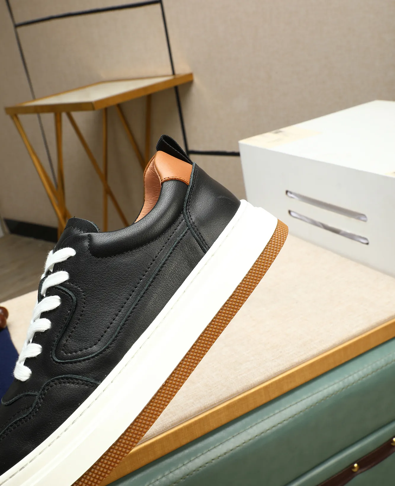 Men's men's shoes 💰460 high-end version. PRADA (Prada) men's casual style, compare the quality at the counter 🧚🏿♂️Imported cowhide fabric 🐎Water-dyed comfortable and soft cowhide lining for feet 🐂Genuine leather outsole with label 🎉 Size 38-44. Can be customized for 45💥🏆